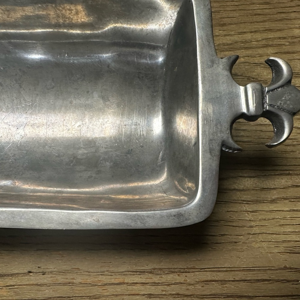 Silver Shallow Metal Tray with Integrated Handles - Picture 4 of 5